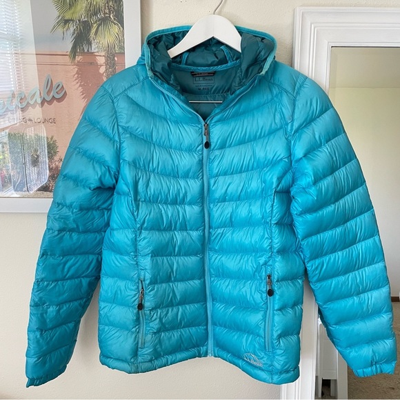 L.L. Bean Ultralight 850 Down Aqua Puffer Hooded Jacket Coat Women’s Medium Reg - Picture 2 of 13